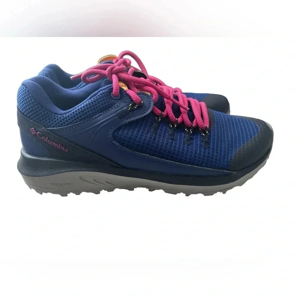 Columbia Women’s Waterproof Walking Shoes in size 7